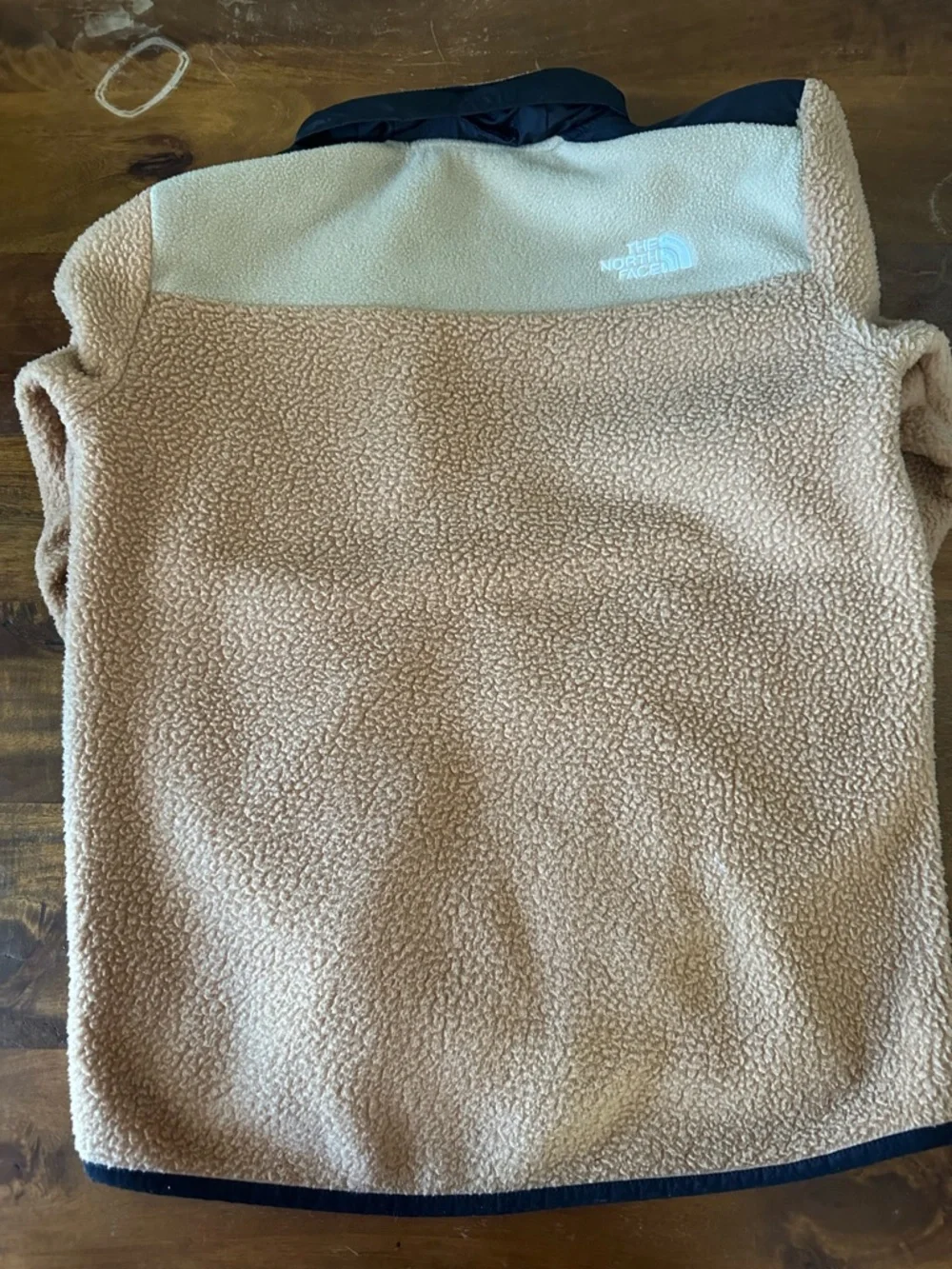 The North Face Two-Tone‎ Sherpa Jacket in Beige and Black boys XL 14/16